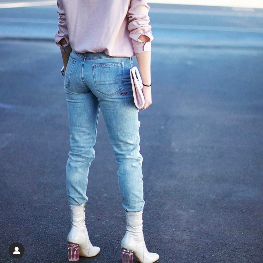 High Rise Jeans - Picture 3 of 10